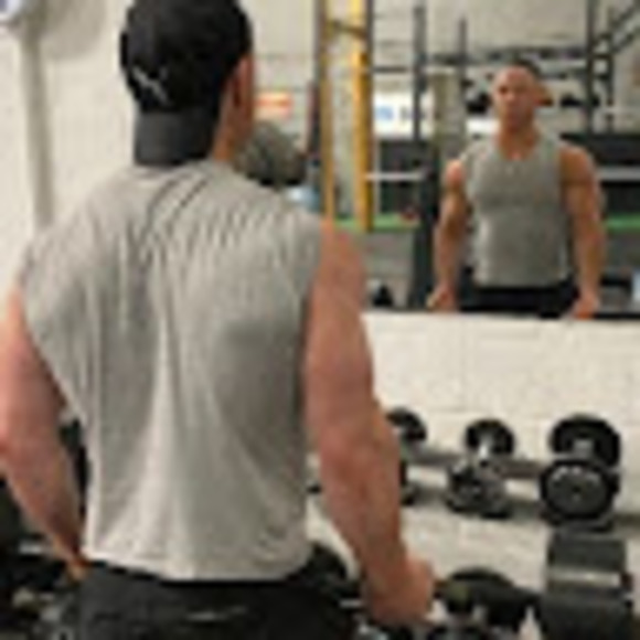 Meet your Posher, Carlton - Picture 1 of 1